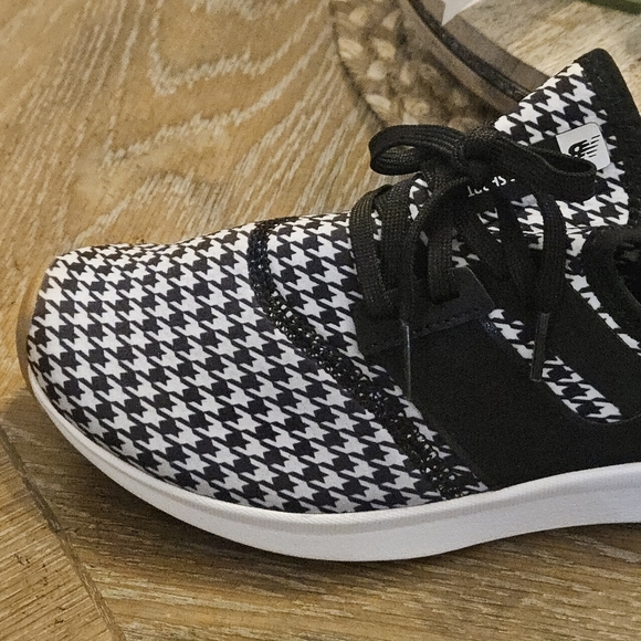 New Balance Womens WNRGSRD1 Black Cross Training Shoes Size 9 Medium (B, M) EUC - Picture 6 of 12